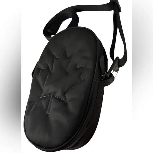 Lululemon Future Legacy Crossbody Bag Black NWT Team Canada - Picture 2 of 10